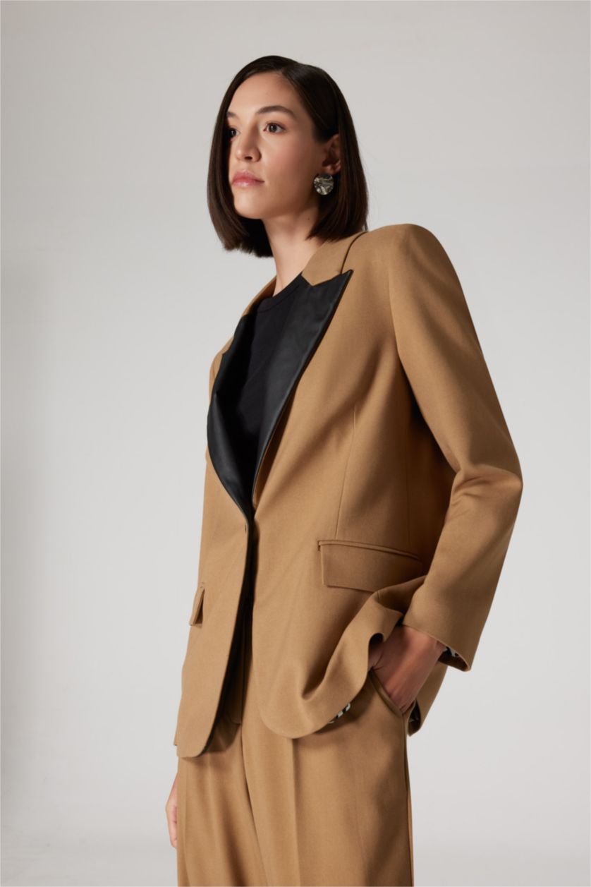 Kadın Meşe Yeşili Sorbe x DeFacto Oversize Geniş Kalıp Ceket Yaka Suni Deri Detaylı Düğmeli Blazer Ceket