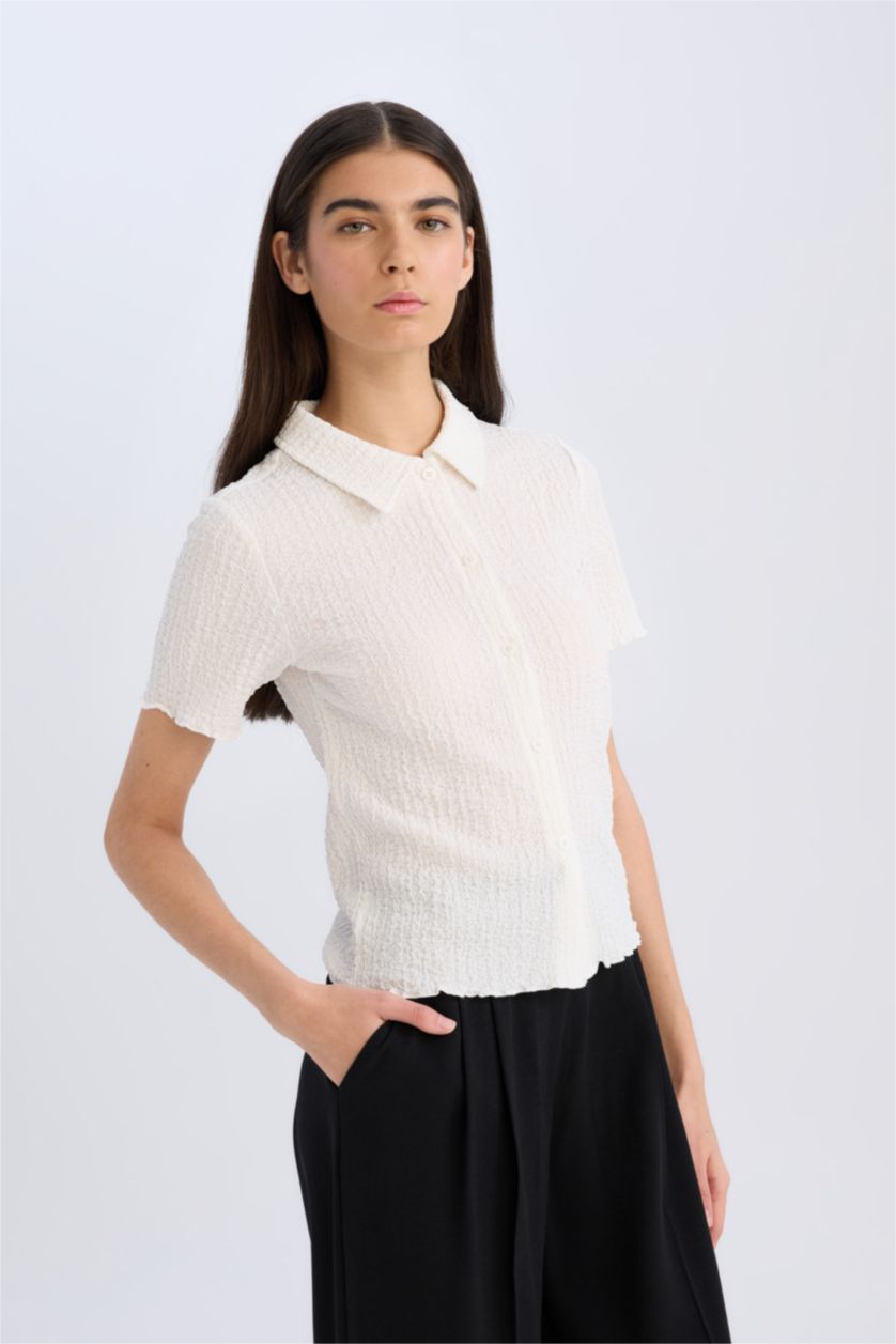 Woman Ecru Slim Fit Polo Collar Short Sleeve T-Shirt