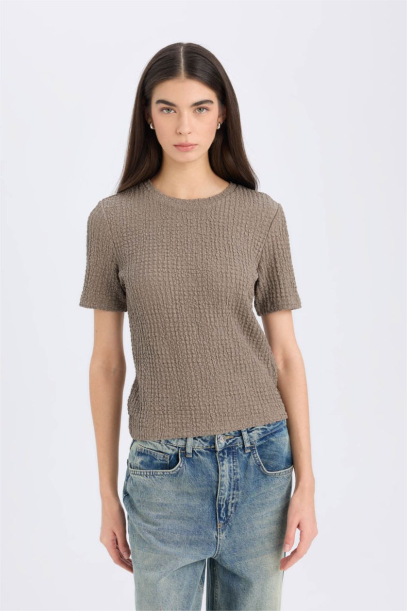 Әйелдерге Қоңыр дөңгелек жаға кресс матасы Қысқа жеңді футболка