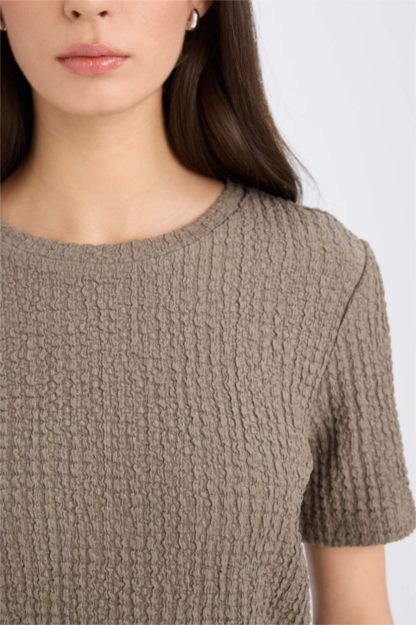 Әйелдерге Қоңыр дөңгелек жаға кресс матасы Қысқа жеңді футболка