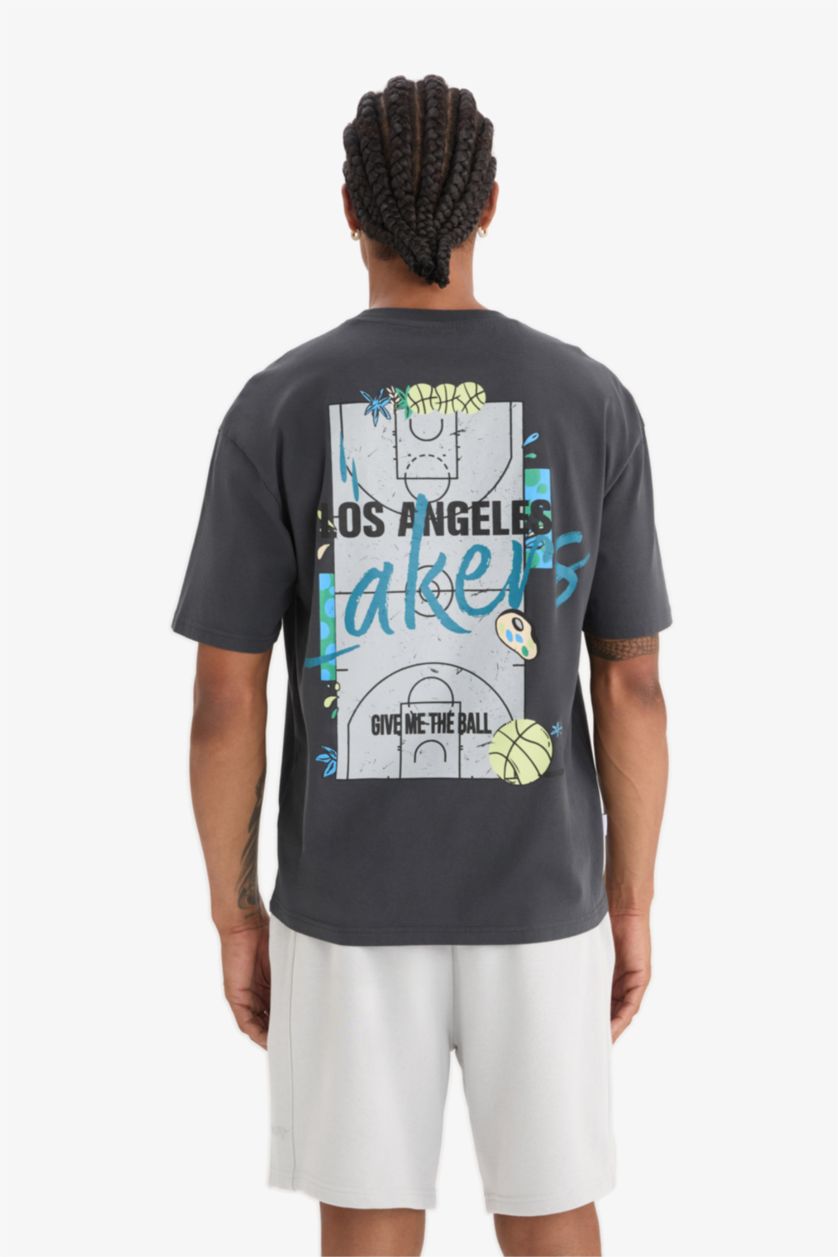Erkek Antrasit NBA Los Angeles Lakers Boxy Fit Bisiklet Yaka Sırt Baskılı Kısa Kollu Tişört