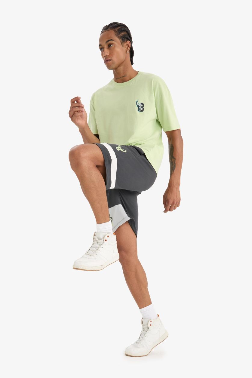 Erkek Antrasit NBA Milwaukee Bucks Standart Fit Kısa Paça Şort