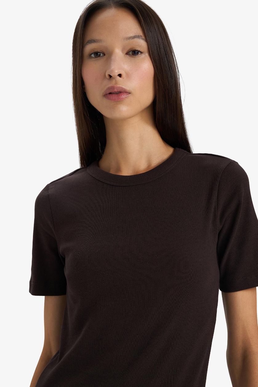 Woman Brown Slim Fit Ribbed Basic Short Sleeve T-shirt