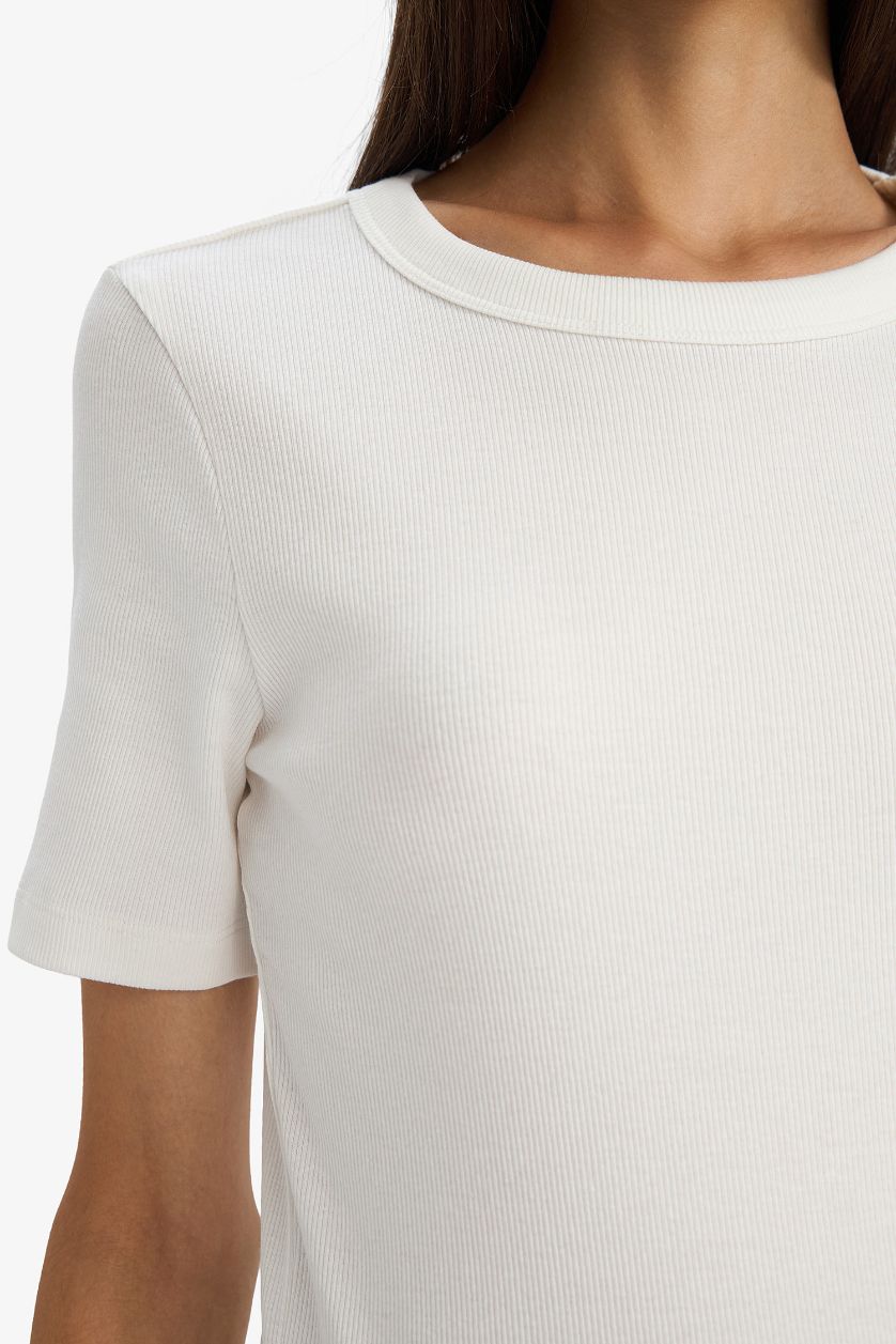 Woman Ecru تيشيرت نص ردن سادة بيزك سليم فيت