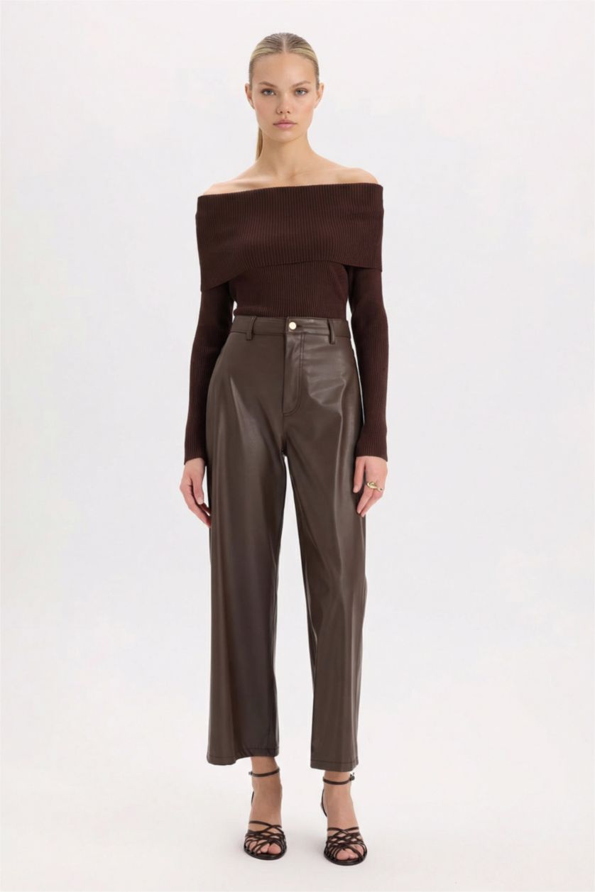 Kadın Kahve Fitted Omuzu Açık Fitilli Kaşkorse Triko Bluz