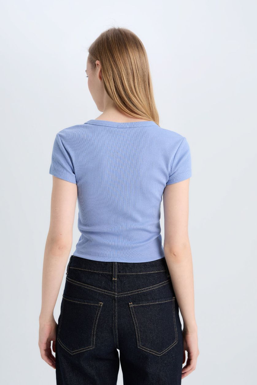 حريمي أزرق تيشيرت نص كم سليم فيت