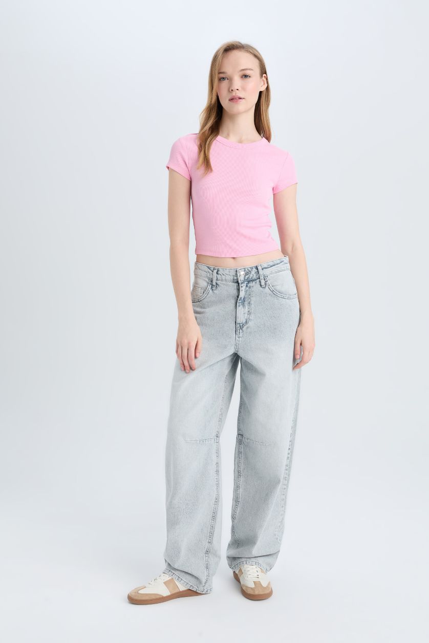 حريمي زهري تيشيرت نص كم سليم فيت