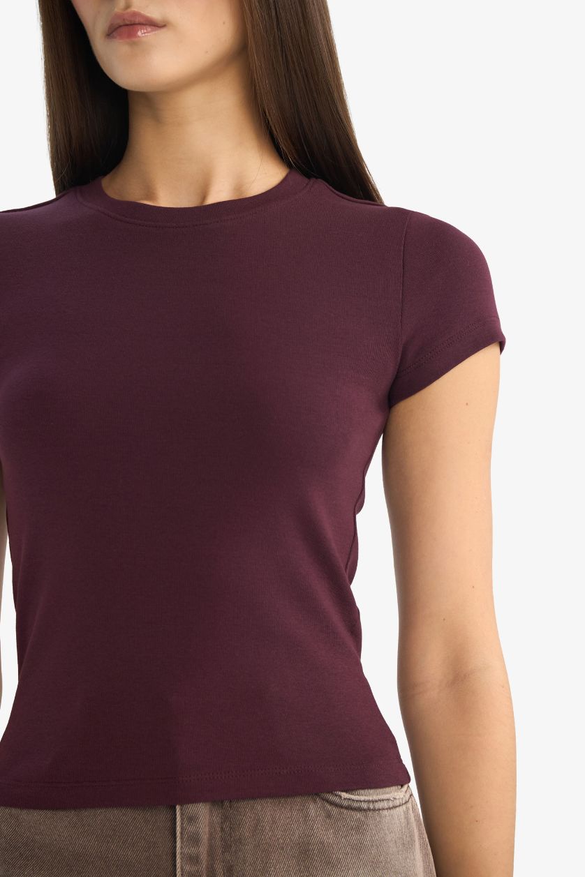 Woman Bordeaux Slim Fit Crew Neck Ribbed Short Sleeve T-Shirt