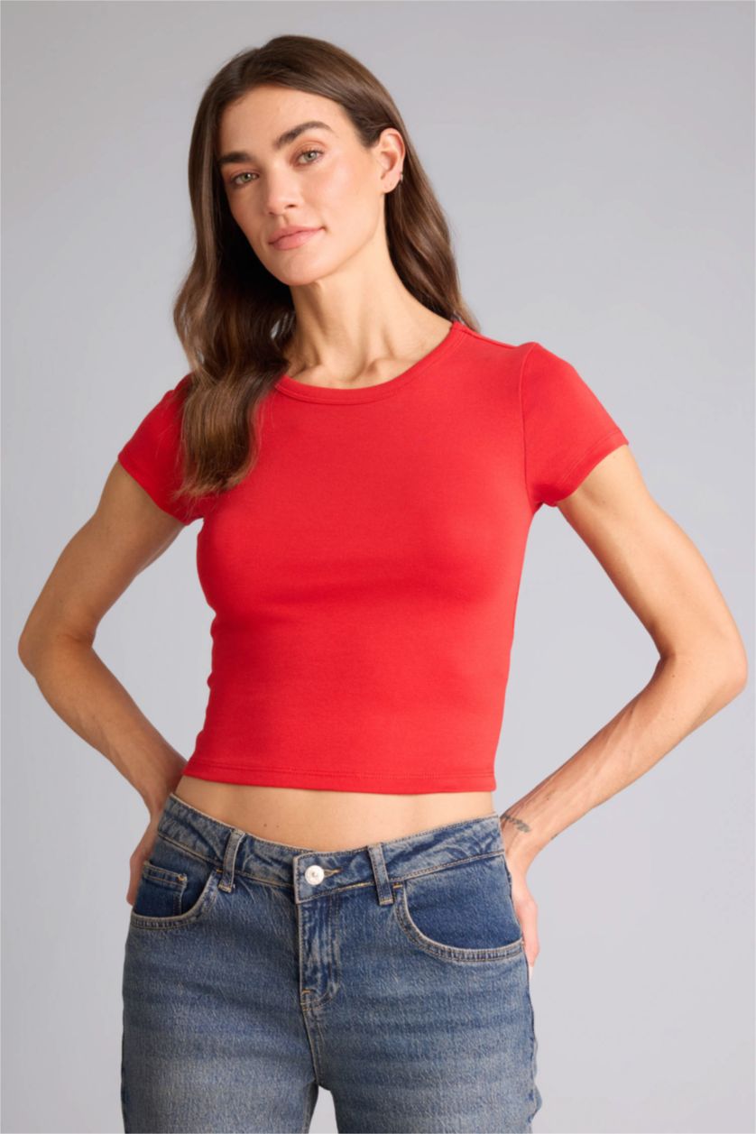 Woman Red تيشيرت مخصر مضلع