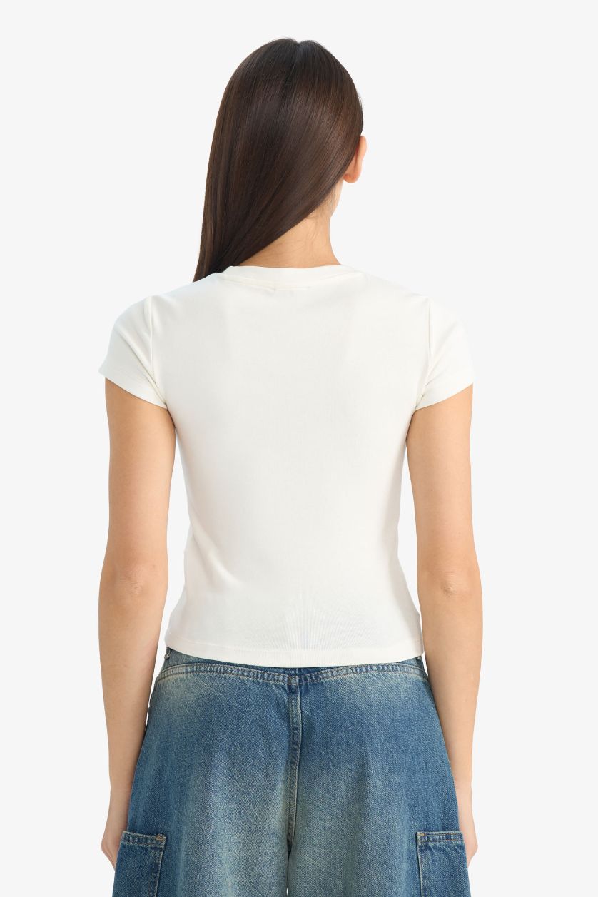 Woman White Slim Fit Crew Neck Ribbed Short Sleeve T-Shirt