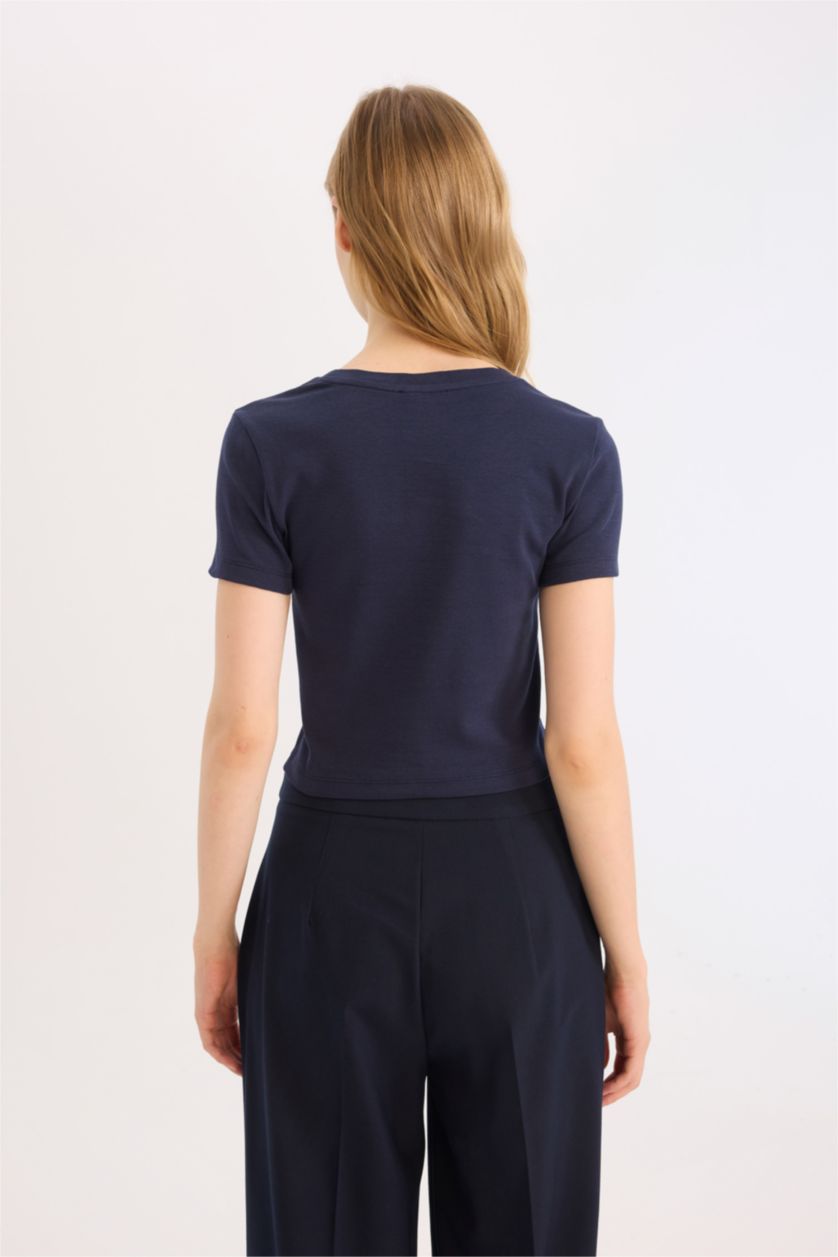 نساء كحلي تيشيرت سليم فيت مضلع بطبعة حروف