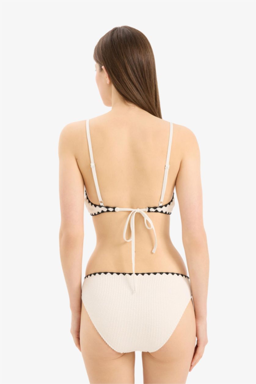 Kadın Kırık Beyaz Regular Fit Bürümcük Bikini Altı