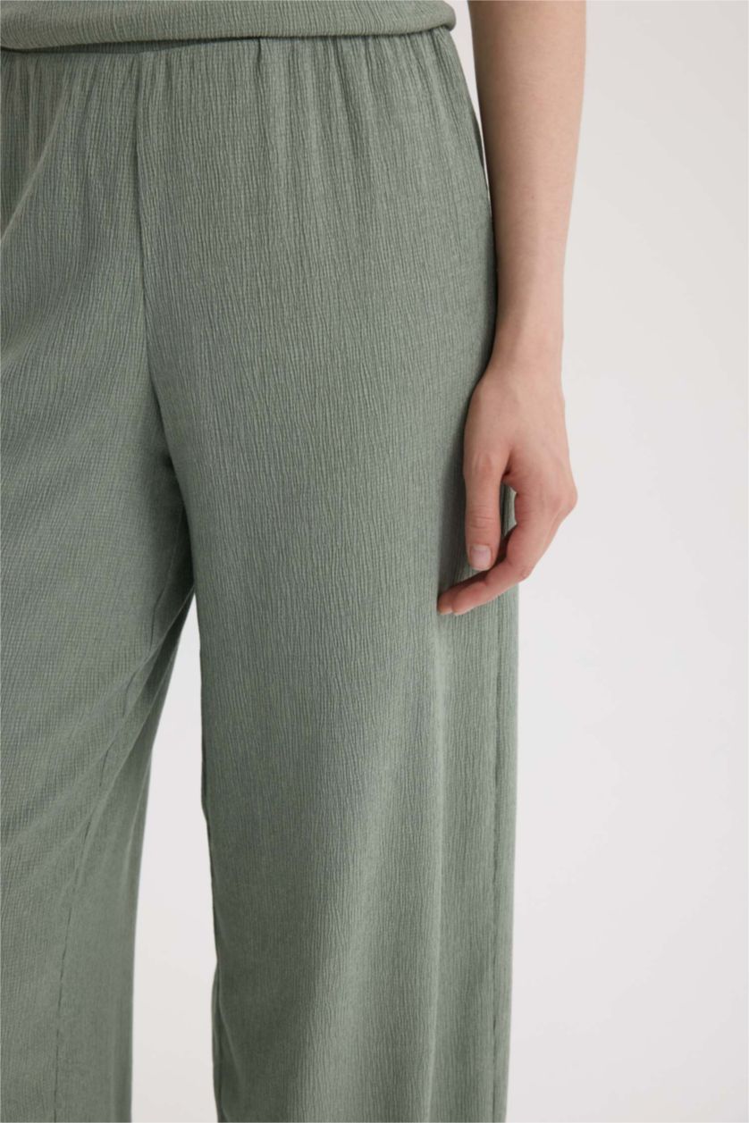 Kadın Açık Yeşil Straight Fit Düz Paça Pantolon