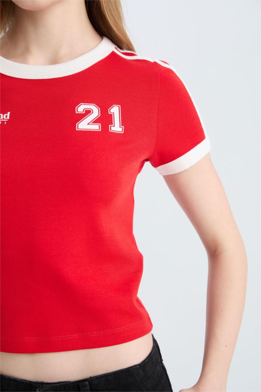 Woman Red Slim Fit Ribana Short Sleeve T-Shirt