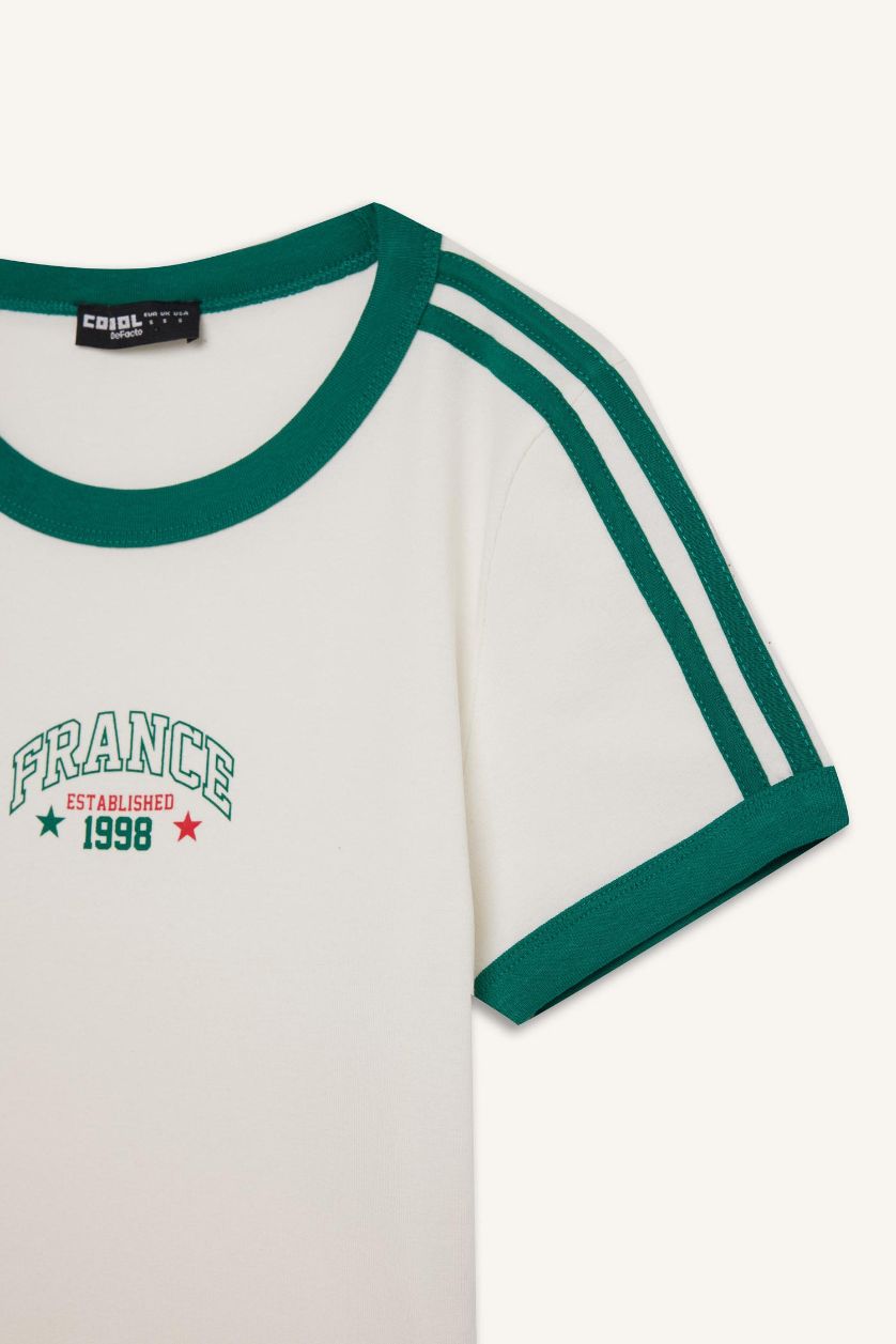 نساء اوف وايت تيشيرت سليم فيت مضلع بطبعة فاكهة