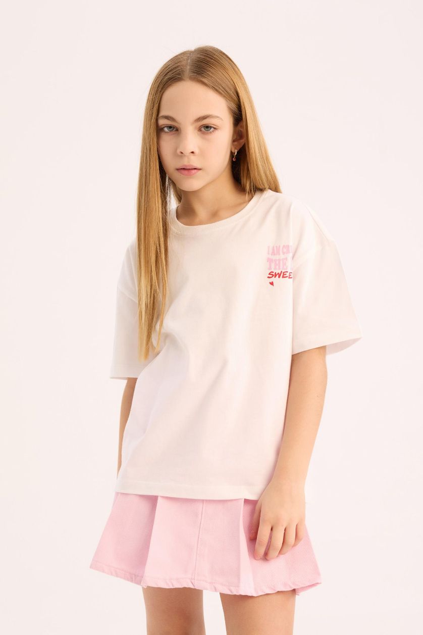 Kız Çocuk - Genç Kız Beyaz Oversize Geniş Kalıp Bisiklet Yaka Sırt Baskılı Kısa Kollu Tişört Kız Çocuk