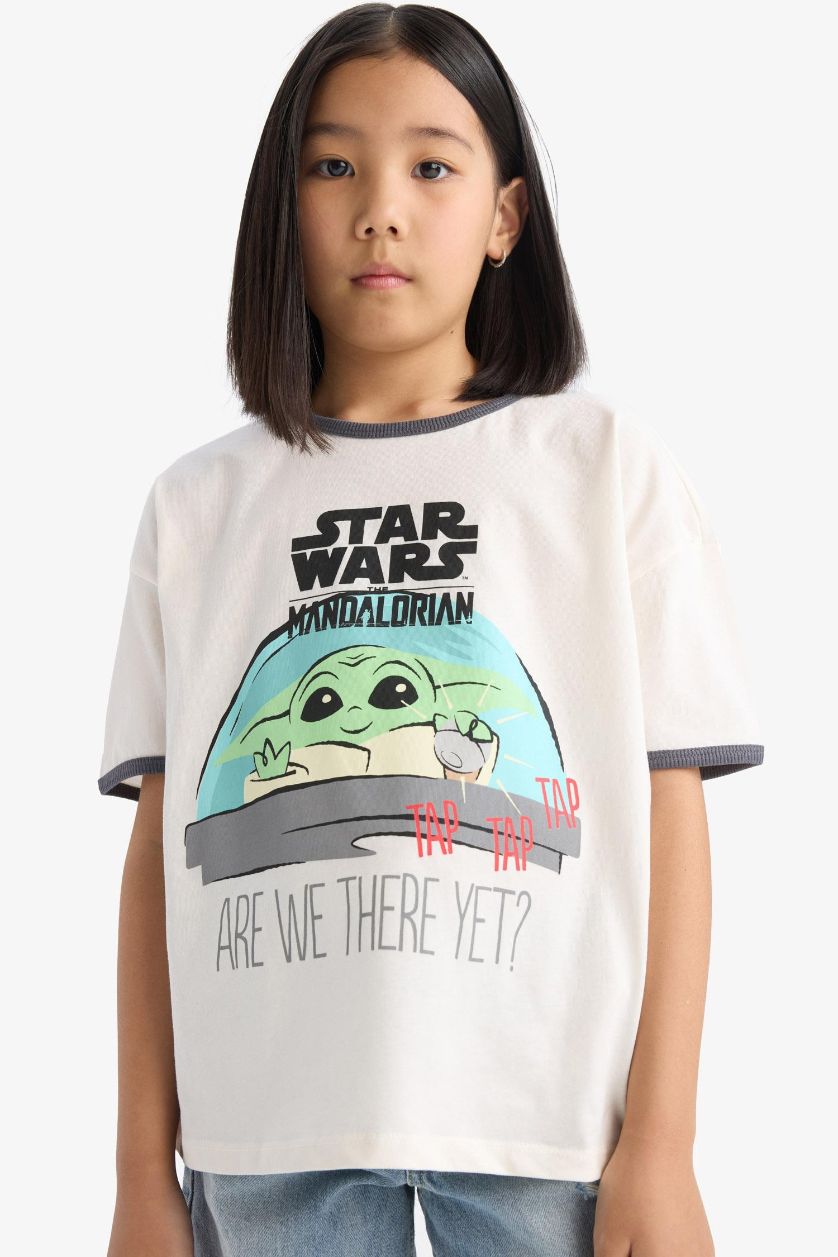 Kız Çocuk - Genç Kız Ekru Star Wars-Mandalorian Relax Fit Bisiklet Yaka Ribana Kısa Kollu Tişört Kız Çocuk