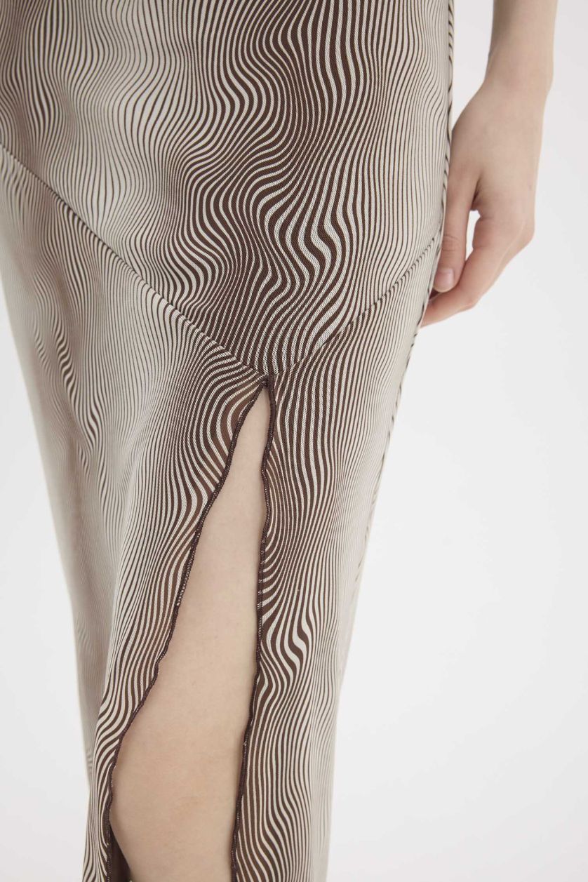 Kadın Kahve A Kesim Straplez Desenli Tül Yırtmaçlı Maxi Abiye Elbise