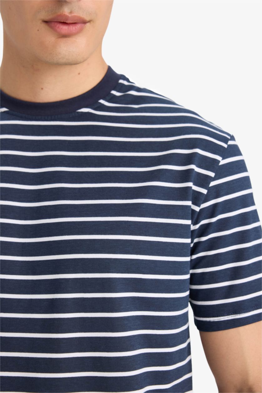 رجال كحلي سيت بجامة مخطط قصة عادية نص ردن - قطعتين