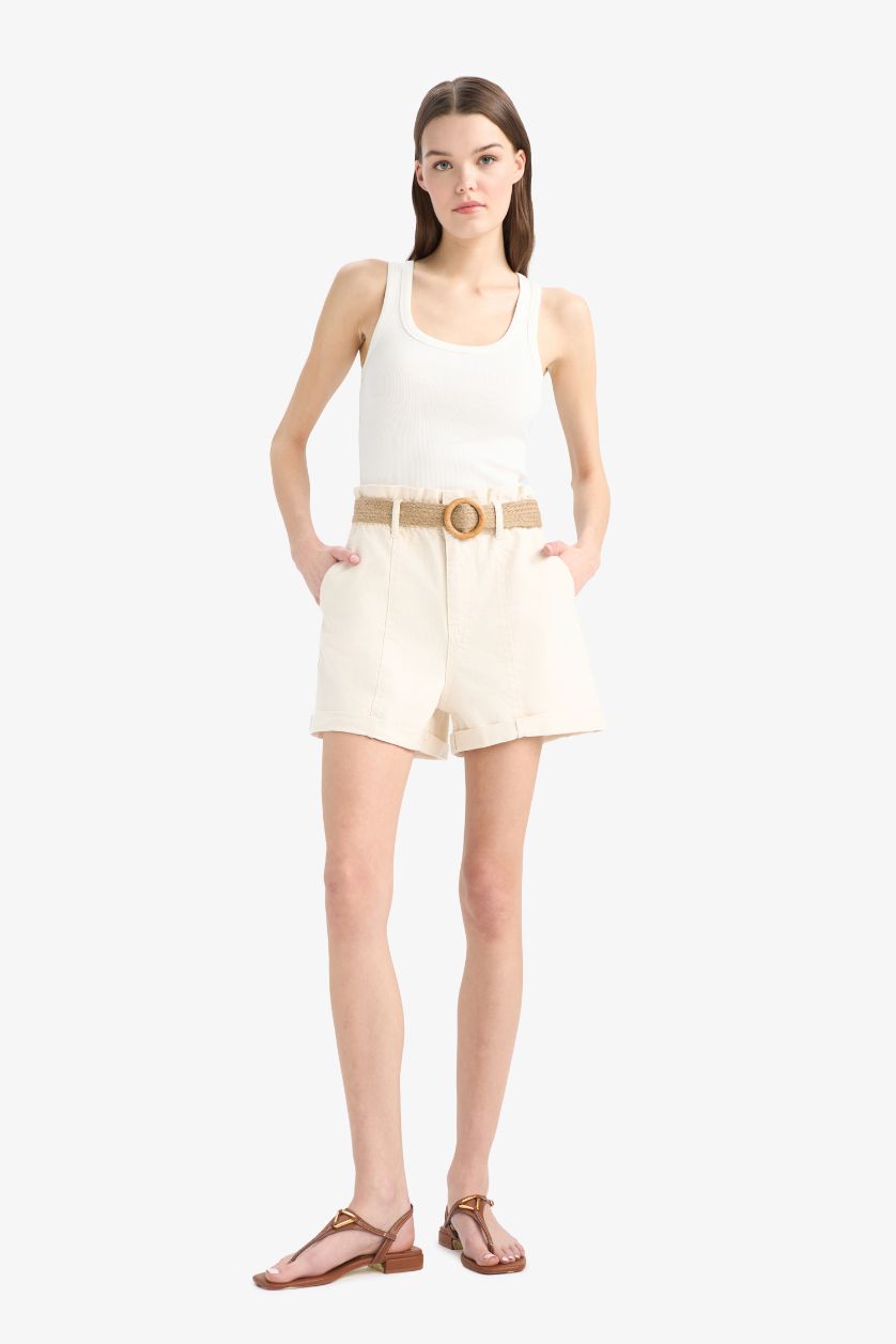 نساء بيج فاتح شورت جينز بيبرباج بخصر عالي وحافة مطوية