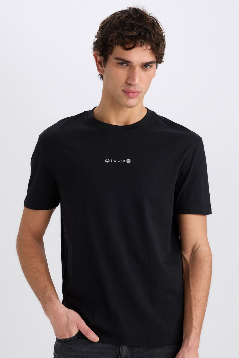 MAN Black Regular Fit Crew Neck Printed Heavy Fabric T-Shirt