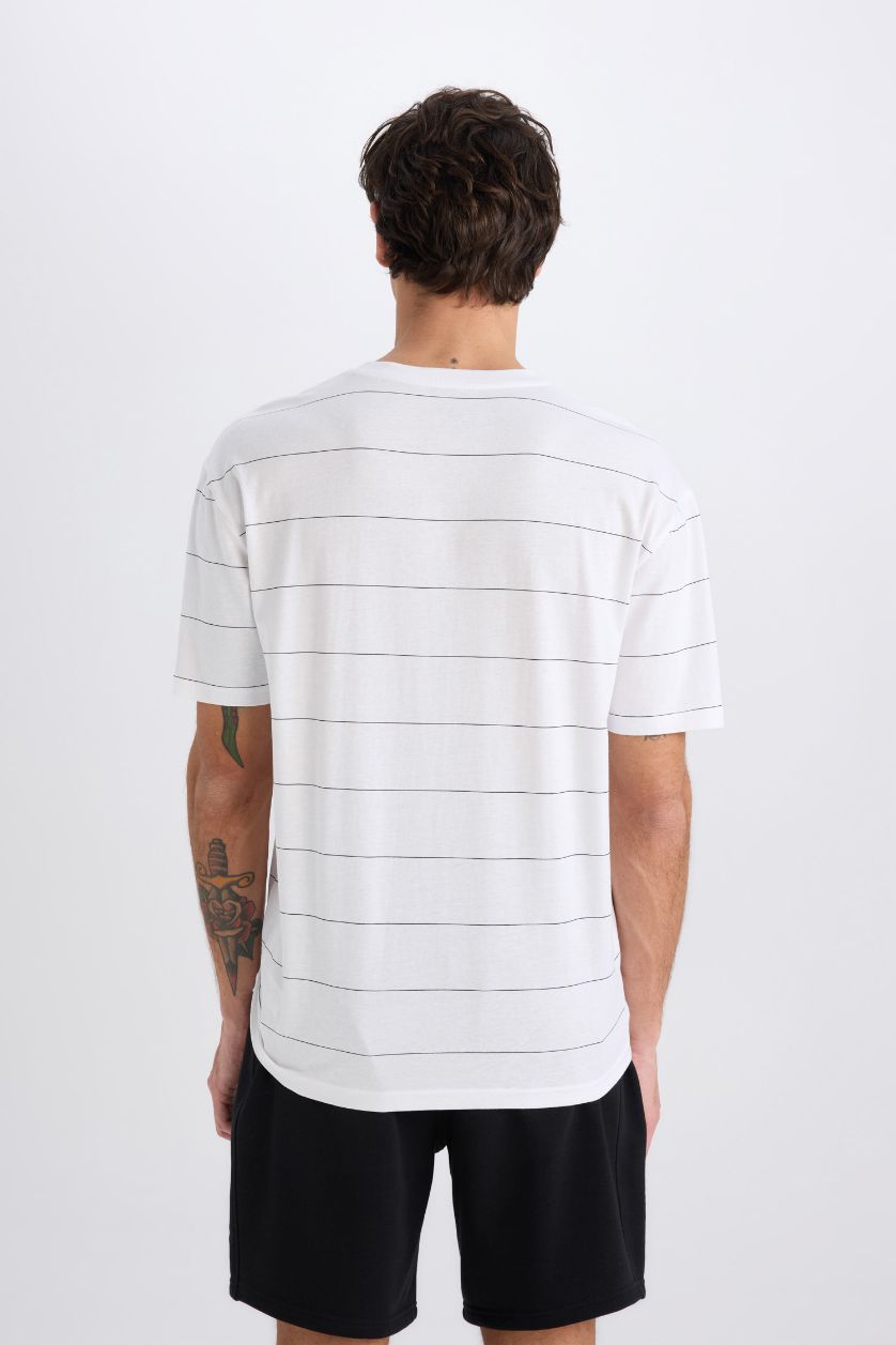 Erkek Beyaz %100 Pamuk Boxy Fit Bisiklet Yaka Baskılı Kısa Kollu Tişört