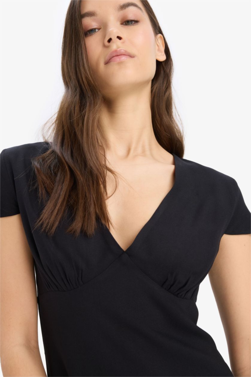 Женщины Черный Мини-платье с короткими рукавами и V-образным вырезом из марокенового материала