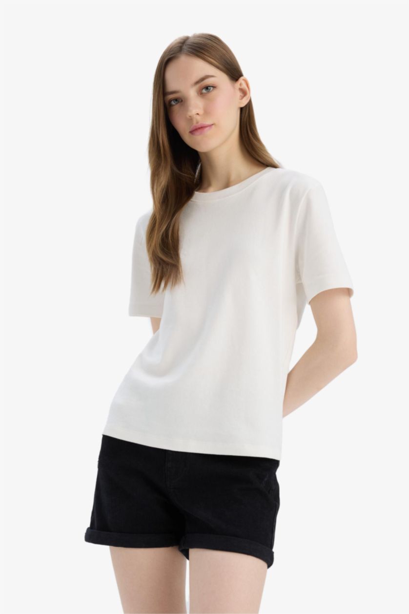 Woman Black High Waist Straight Leg Denims