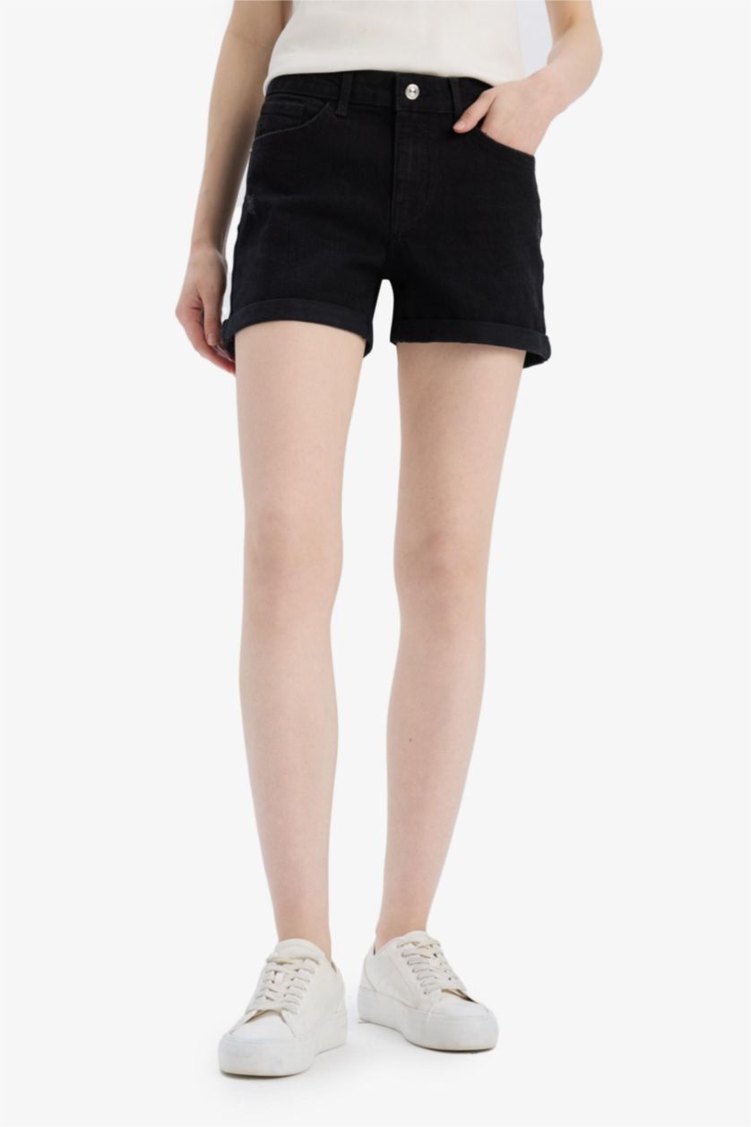 Woman Black High Waist Straight Leg Denims