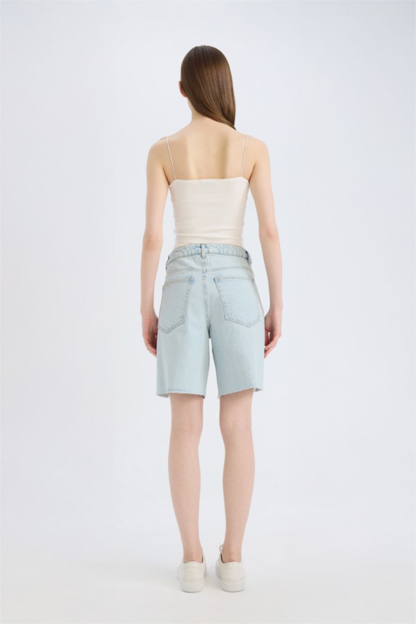 Әйелдерге Ашық Көк Бермуда