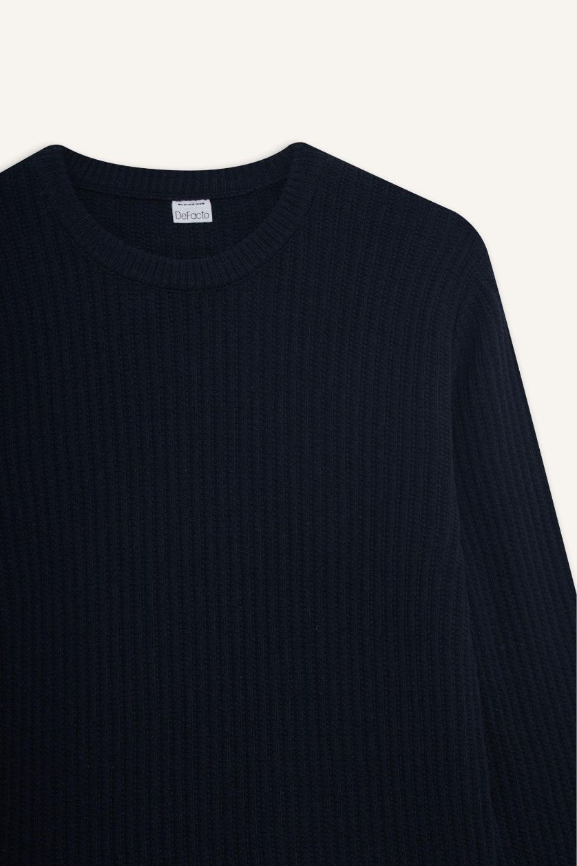 Man NAVY Standard Fit Crew Neck Knitwear Pullover