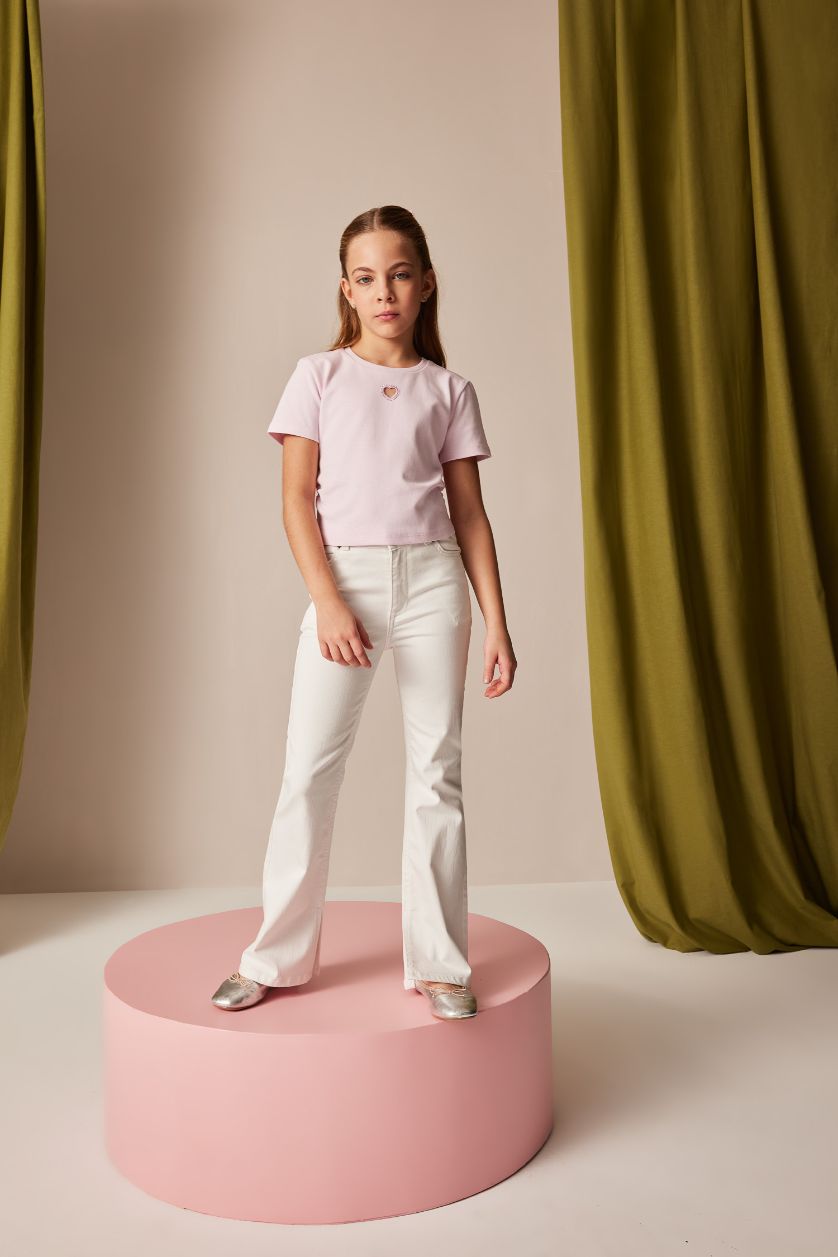 Kız Çocuk - Genç Kız Açık Pembe Slim Fit Dar Kesim Bisiklet Yaka Kalp Desenli Ribana Kısa Kollu Tişört Kız Çocuk