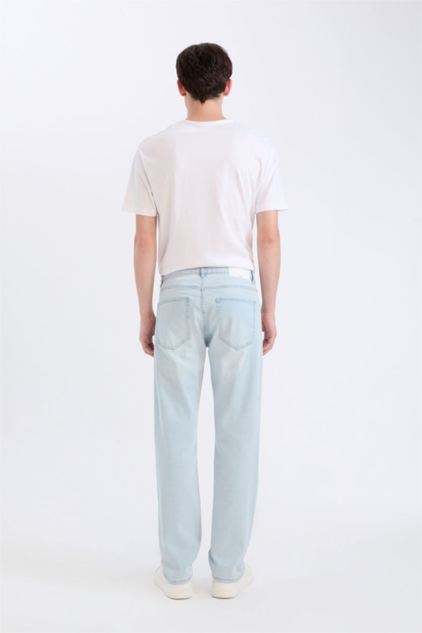 MAN Ice Blue Sergio Regular Fit Normal Waist Straight Leg Jeans