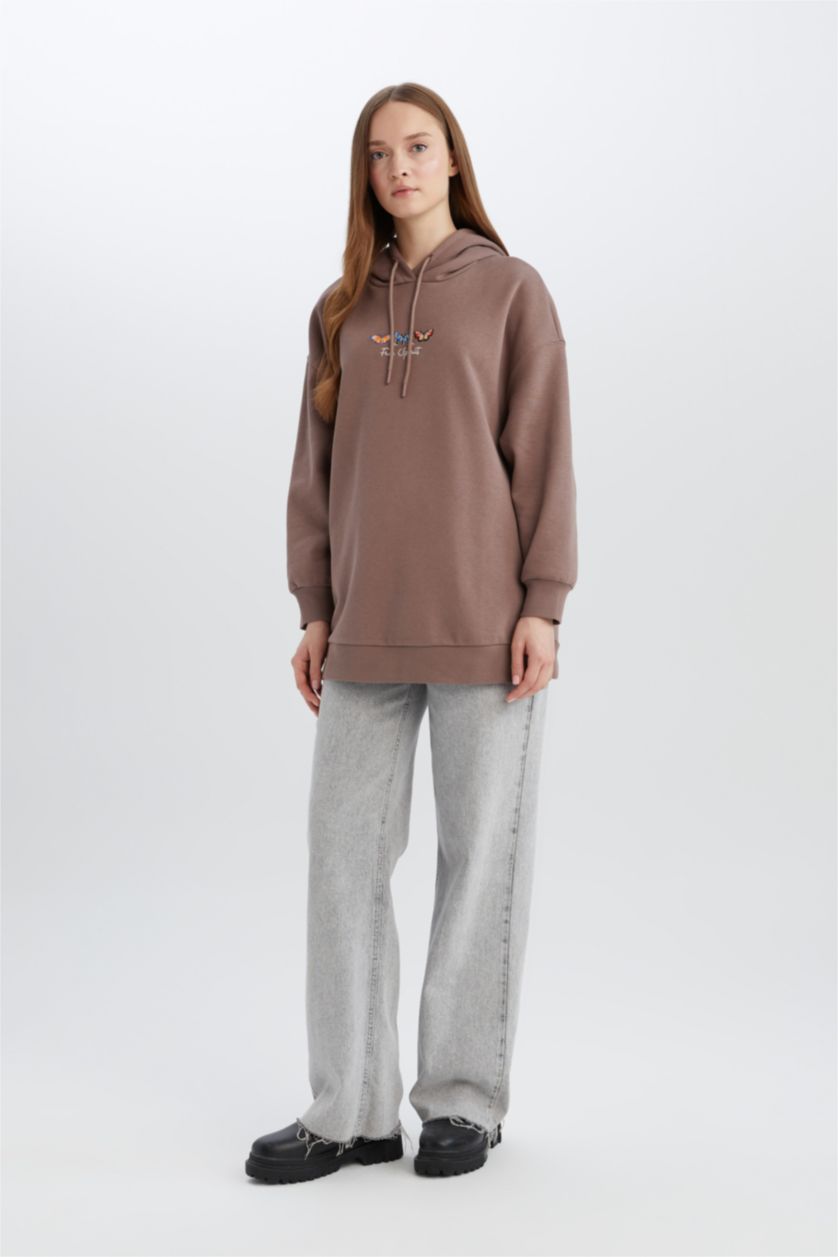Kadın Açık Kahve Relax Fit Kapüşonlu Baskılı İçi Yumuşak Tüylü Kalın Sweatshirt Tunik