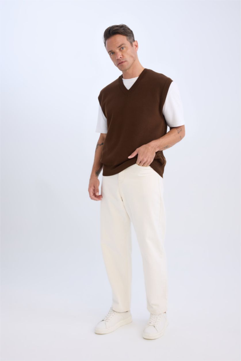 MAN Brown Standard Fit V-Neck Knitwear Pullover