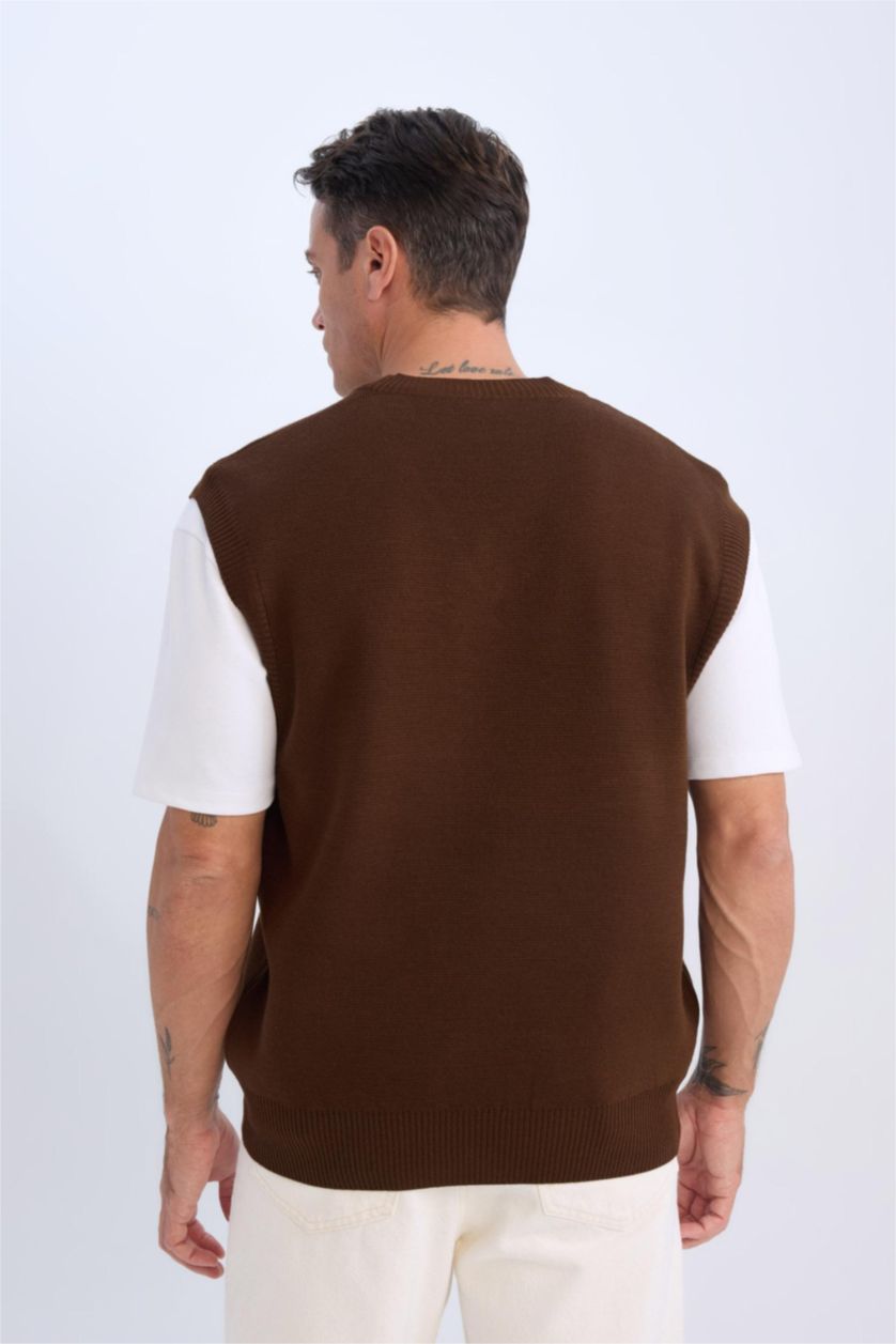 MAN Brown Standard Fit V-Neck Knitwear Pullover