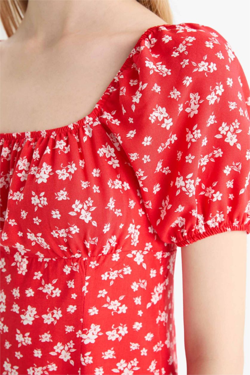 Kadın Kırmızı Kare Yaka Çiçek Desenli Viskon Kısa Kollu Mini Elbise