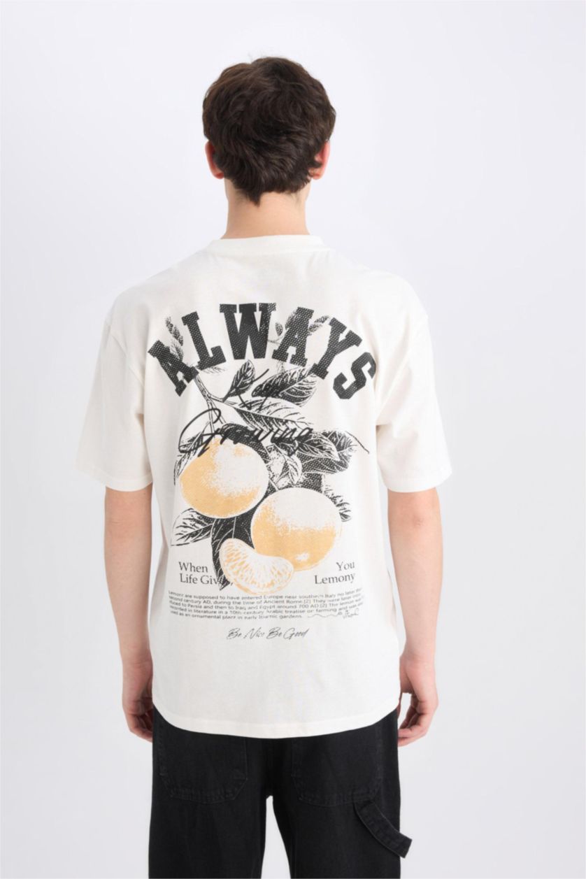 Erkek Ekru %100 Pamuk Boxy Fit Bisiklet Yaka Sırt Baskılı Kısa Kollu Tişört