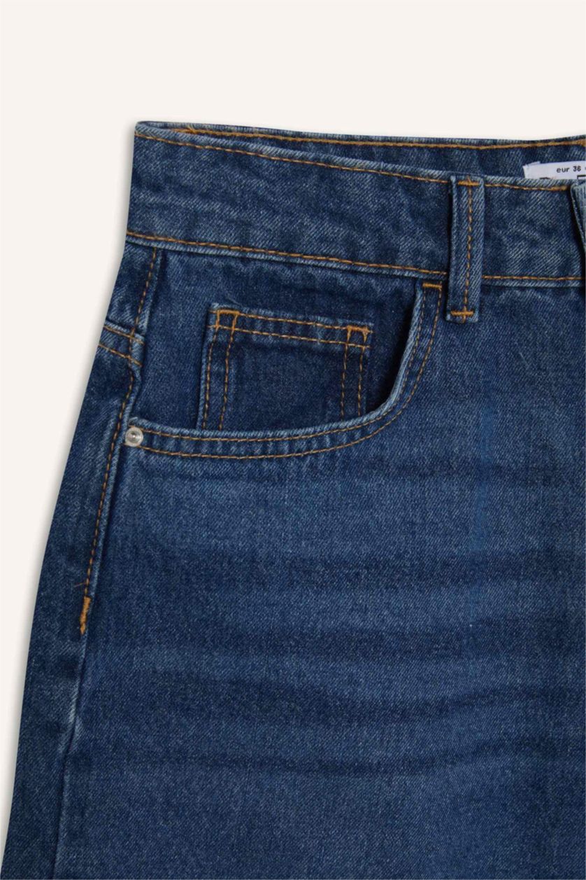 Woman Dark Blue Mom Fit Denim High waist Crop Fit Shorts