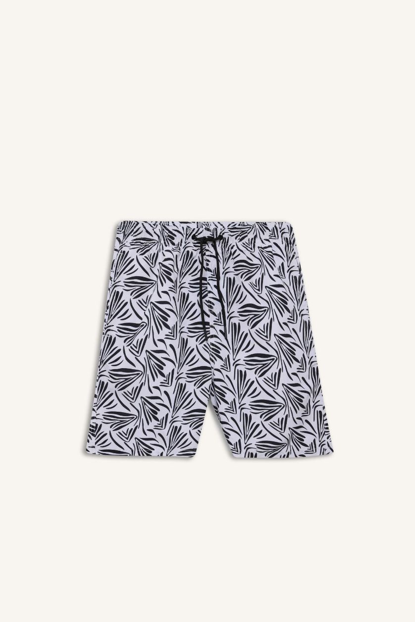 Erkek Beyaz Regular Fıt Desenli File Astarlı Kısa Boy Deniz Şortu