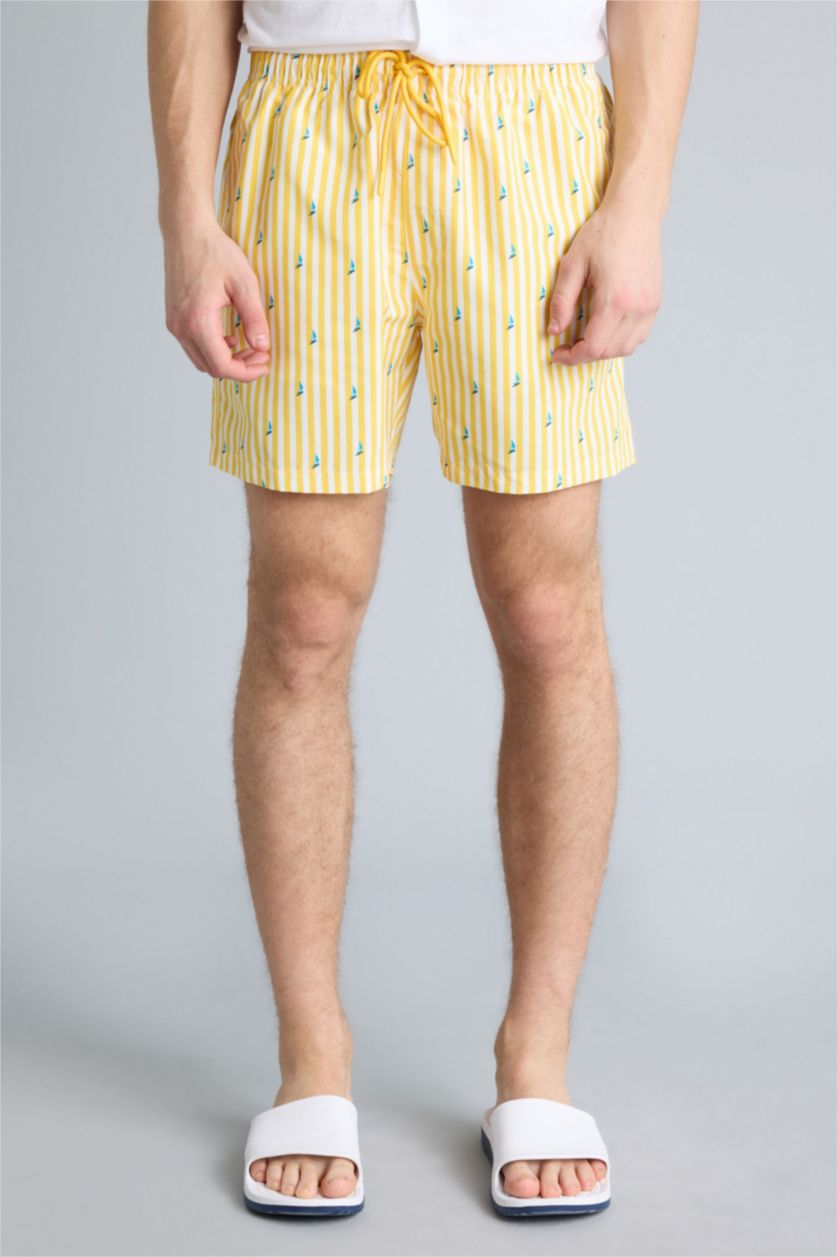 Erkek Sarı Çizgili File Astarlı Kısa Boy Deniz Şortu