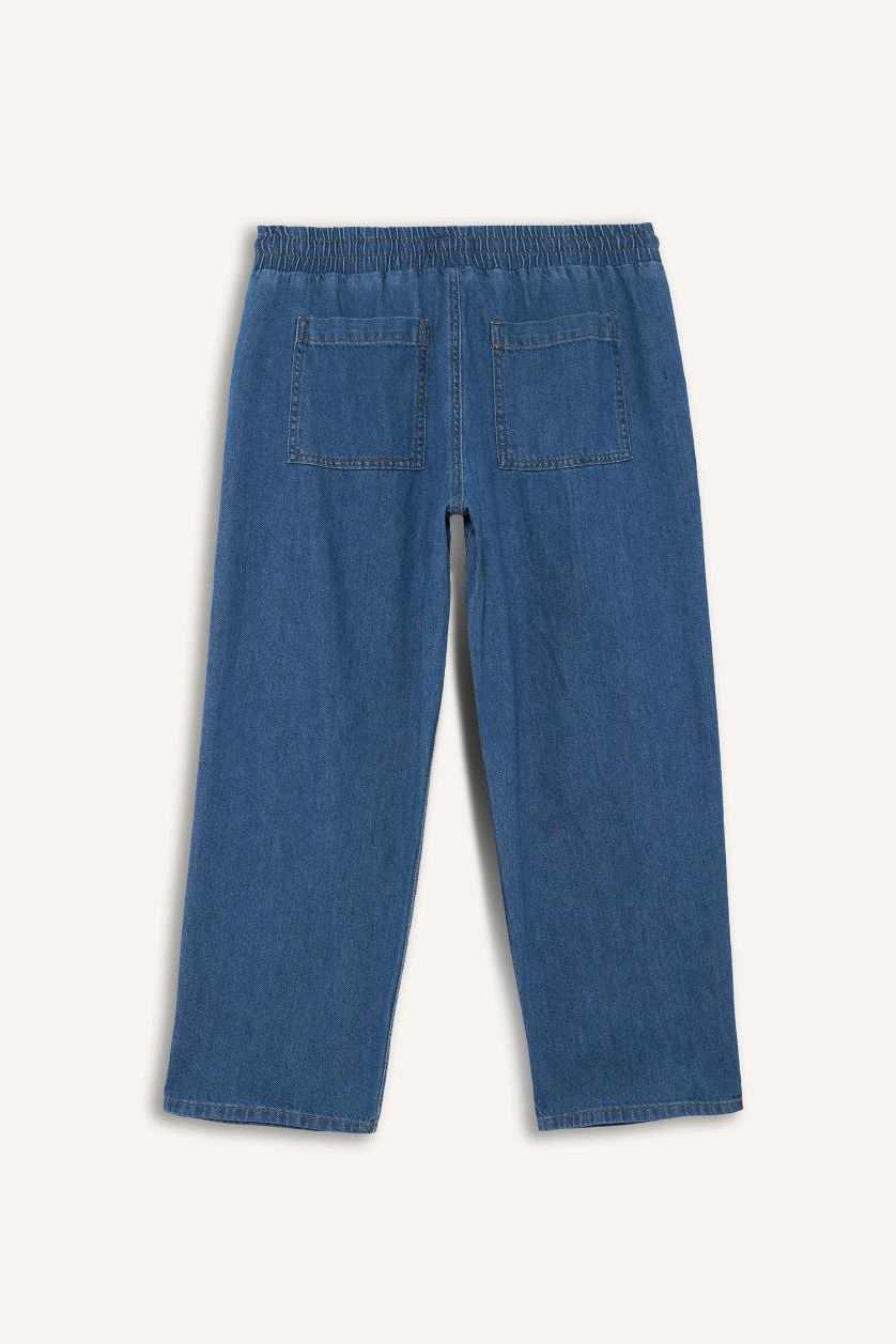 نساء نيلي فاتح بنطرون جينز كروب فيت قصير كاروت فيت وخصر عالي