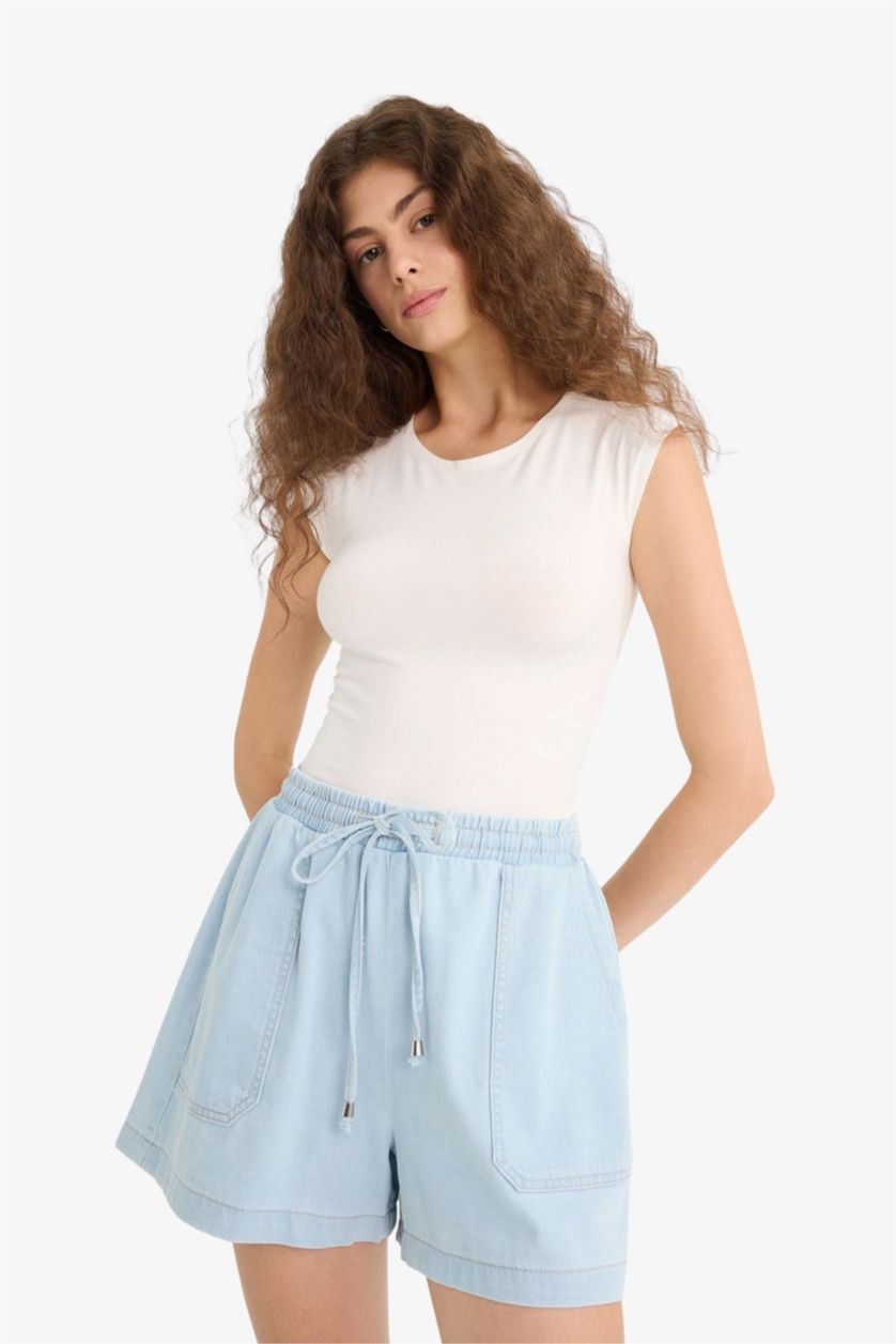 Kadın Açık İndigo Yüksek Bel Yumuşak Jean Şort