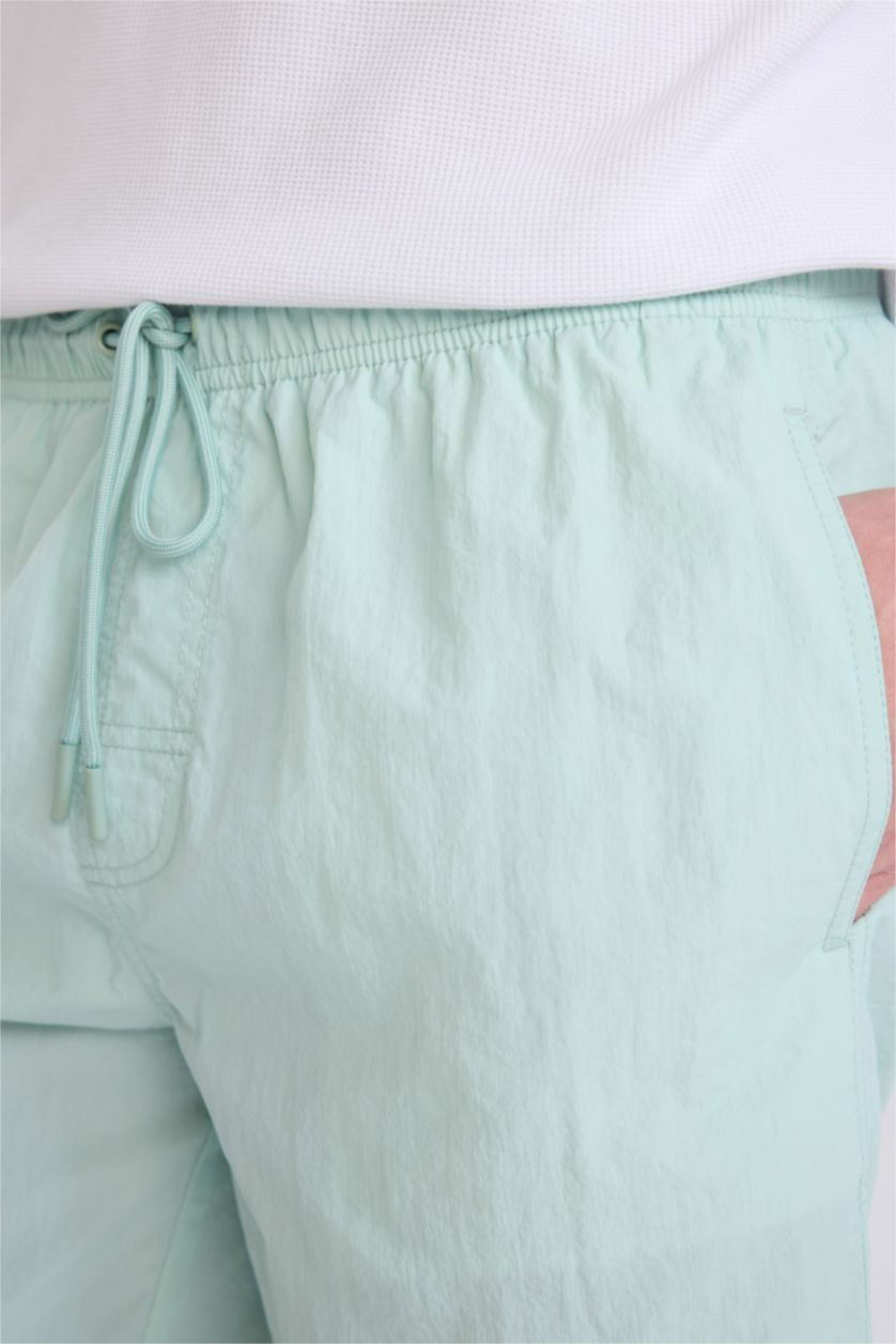 Erkek Mint Regular Fıt File Astarlı Diz Üstü Deniz Şortu