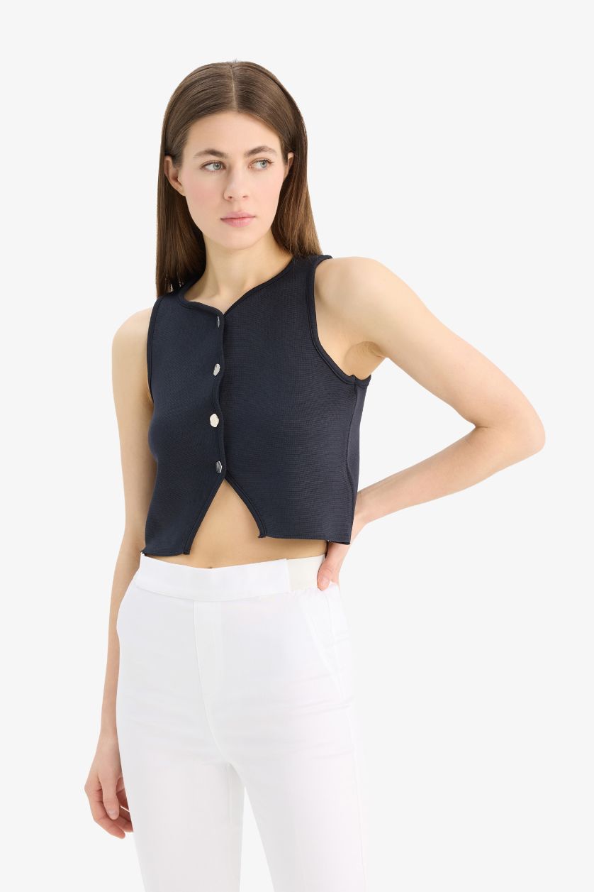 Kadın Lacivert Regular Fit Bisiklet Yaka Düğmeli Siyah Triko Yelek