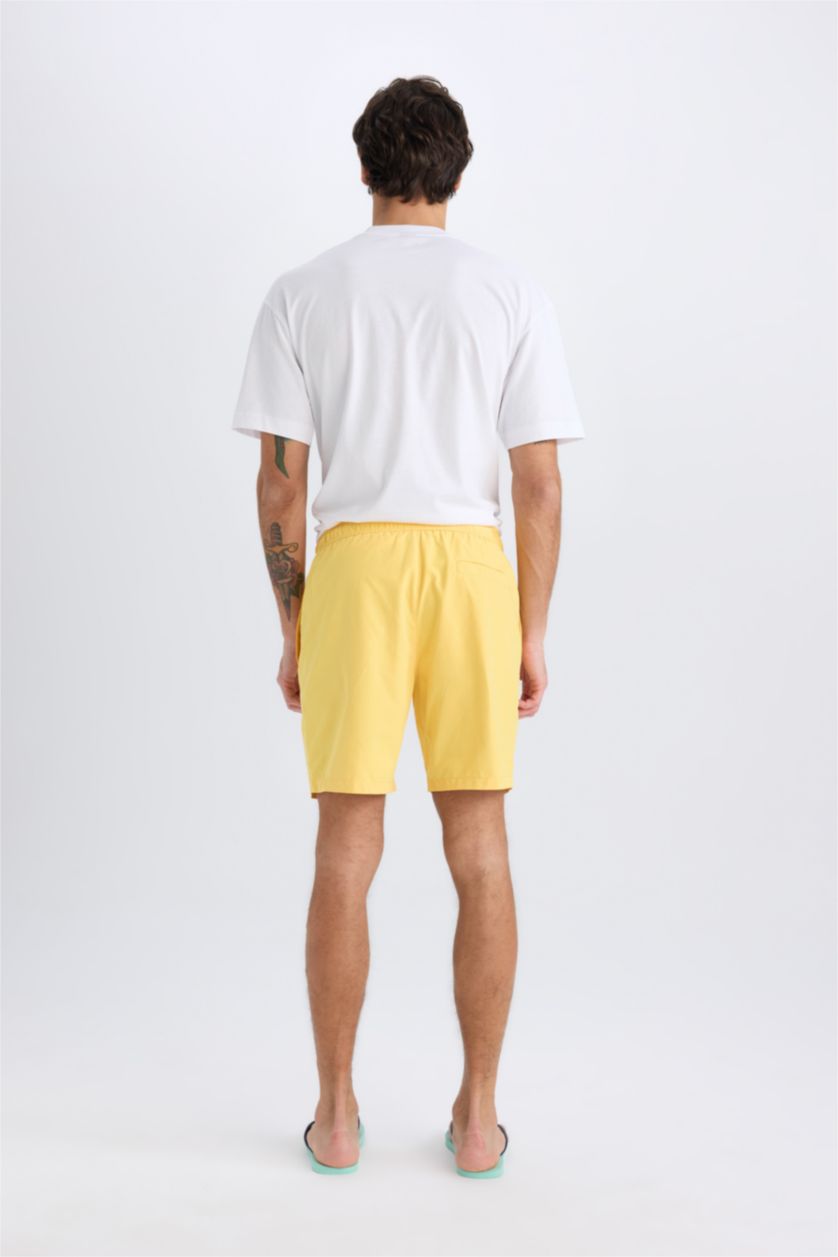 Erkek Sarı Regular Fit Kısa Boy Yumuşak Tuşeli Deniz Şortu