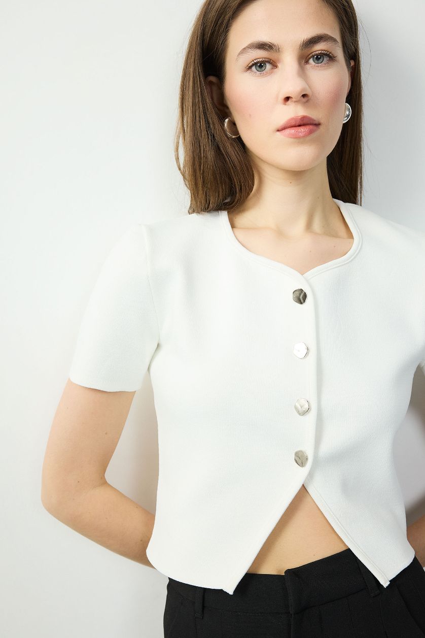 حريمي أبيض كارديجان قصة عادية برقبة مستديرة