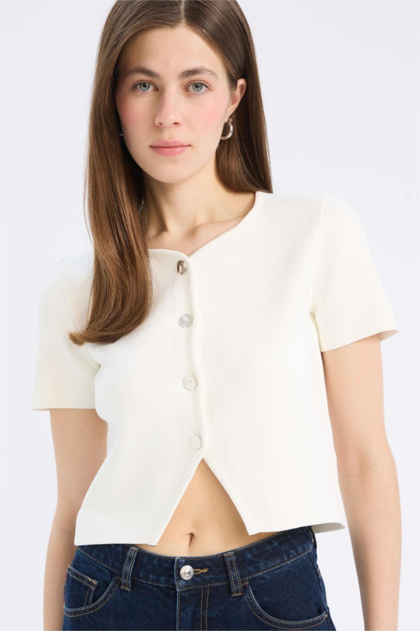 حريمي أبيض كارديجان قصة عادية برقبة مستديرة