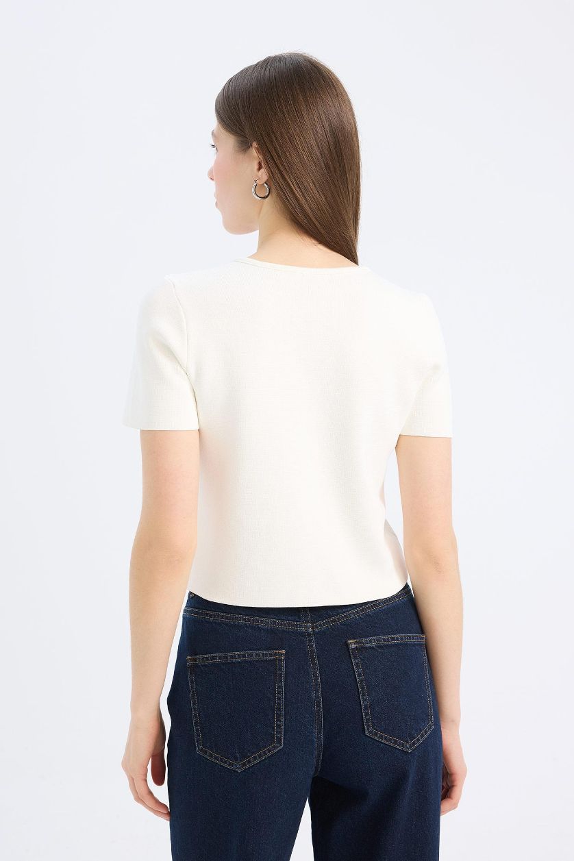 حريمي أبيض كارديجان قصة عادية برقبة مستديرة