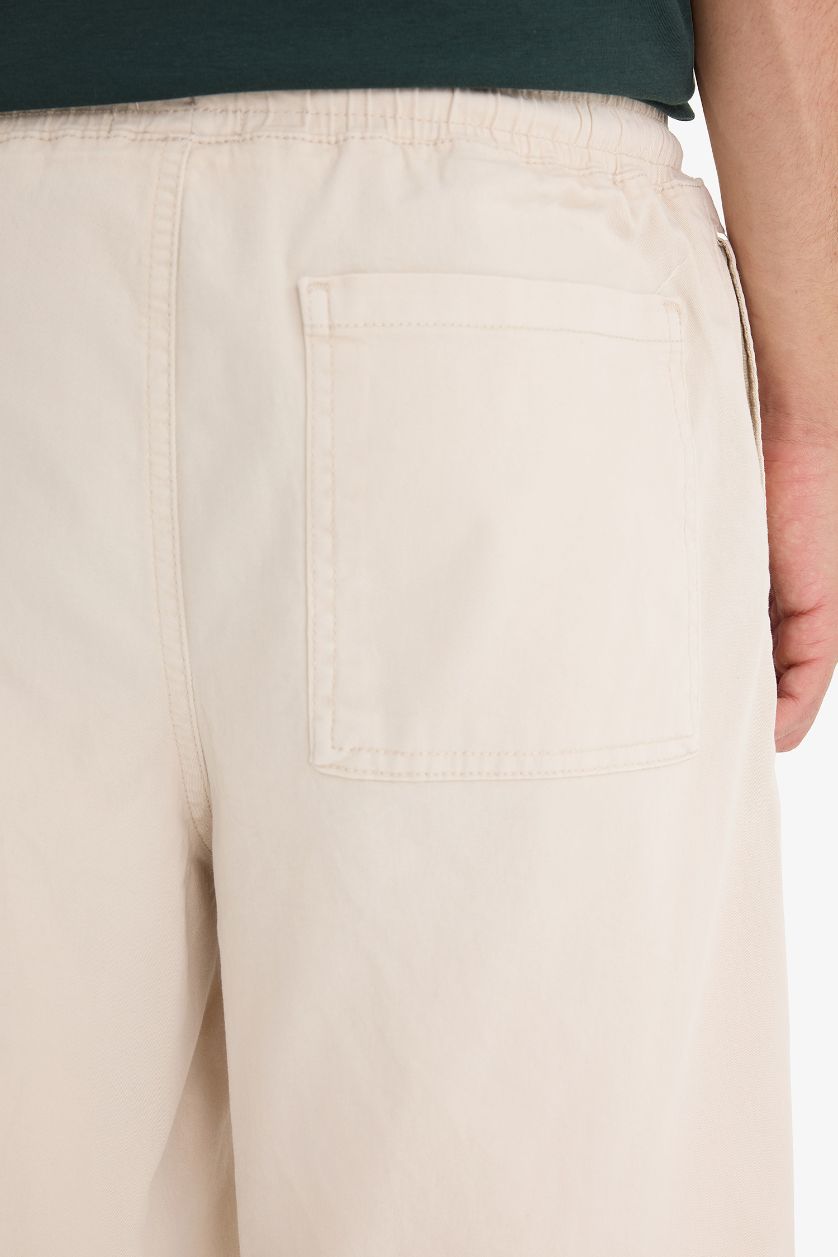 Erkek Açık Gri Baggy Fit Beli Bağcıklı Bermuda Şort